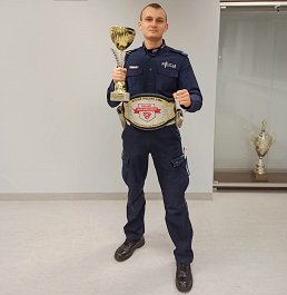 Policjant z Poddębic został Mistrzem Polski w karate UWK wagi lekkiej