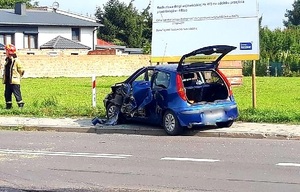 samochód po zdarzeniu drogowym