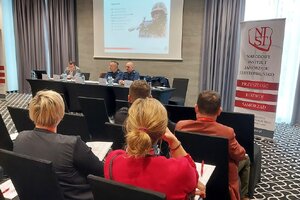 prezentacja multimedialna podczas seminarium