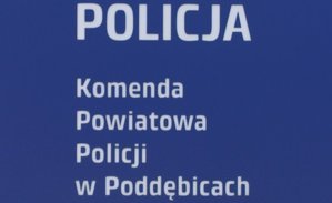 logo Policji i podpis Komenda Powiatowa Policji w Poddębicach