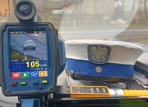 Zdjęcie z urządzenia do pomiaru prędkości.